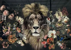 Glasschilderij met kristallen en lijst 120x80cm Leeuw tussen bloemen