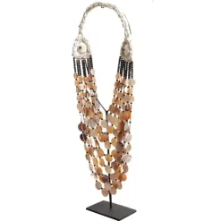 H109 schelp ketting ornament op voet standaard