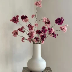 Matte ivory seim vaas met bloesems